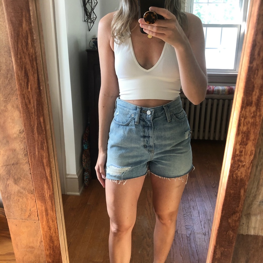 UO BDG Girlfriend High Rise Shorts